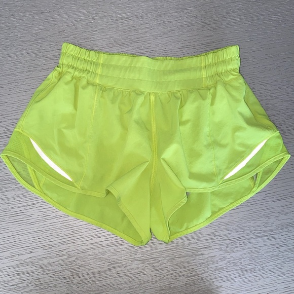 Lululemon hotty hot shorts - Picture 2 of 7